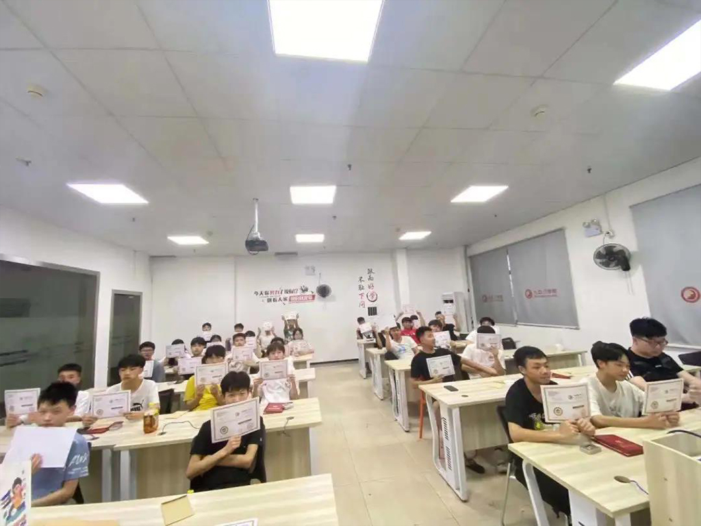 九云教育2020级学生二阶段项目答辩圆满完成，各位学子喜获NCCP中级程序员证书